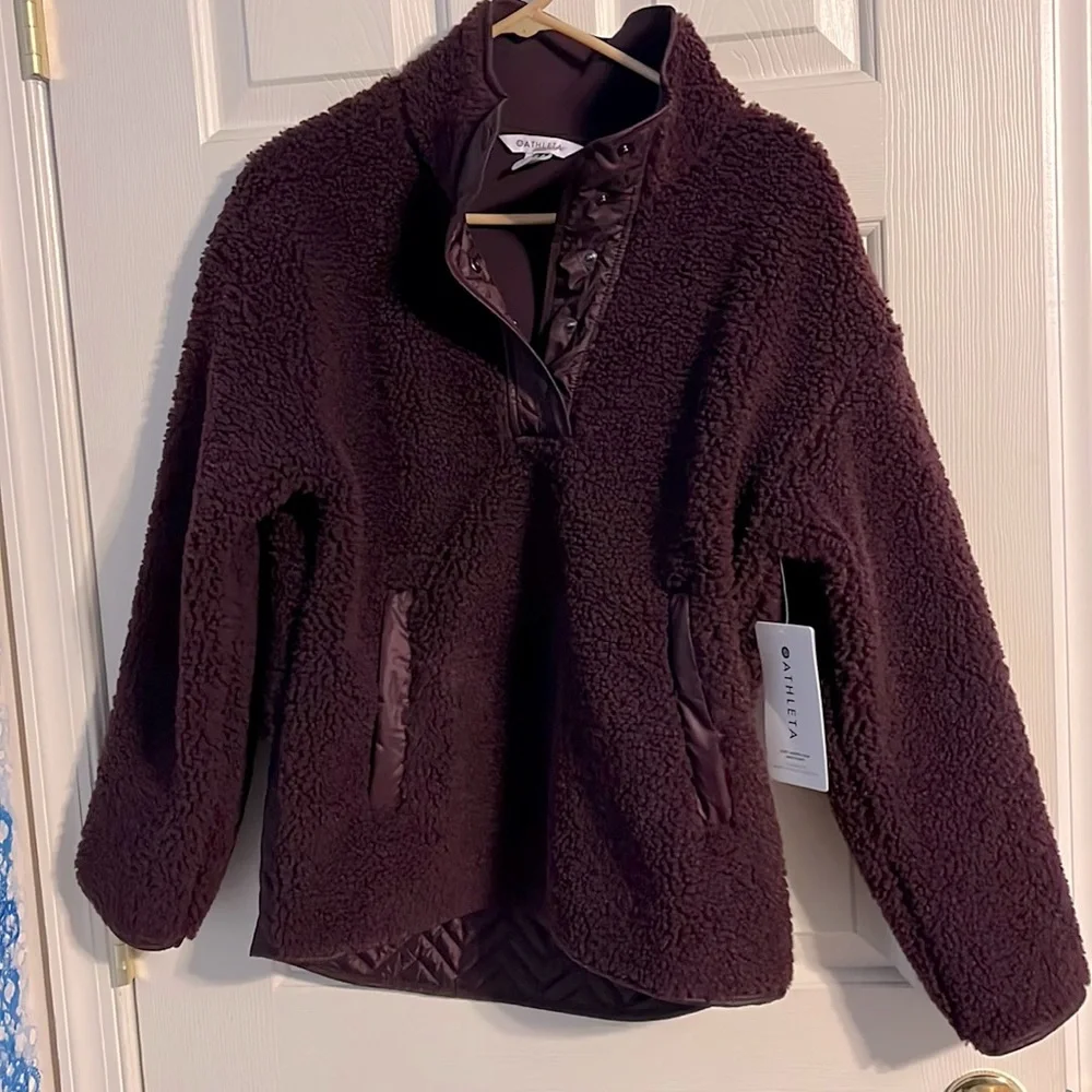 NWT Athleta Cozy Sherpa Snap Sweatshirt in Burgundy - Small - Picture 4 of 8